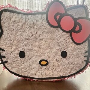 Hello Kitty Piñata